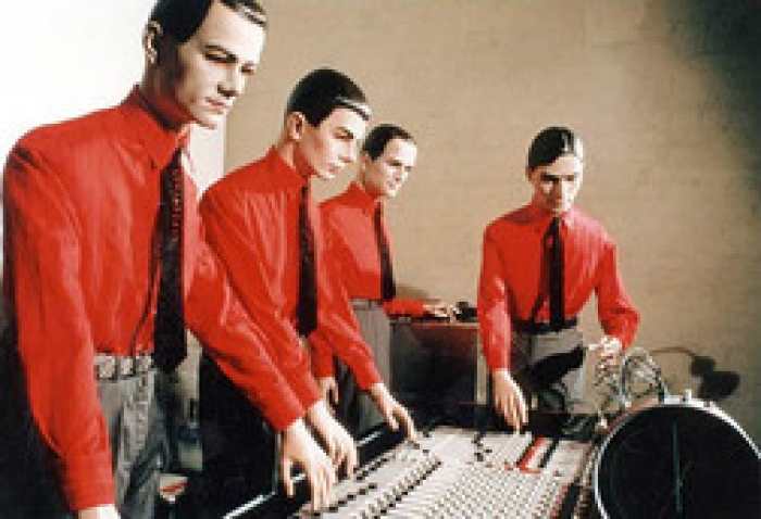 Kraftwerk - The Model / Computer Love 